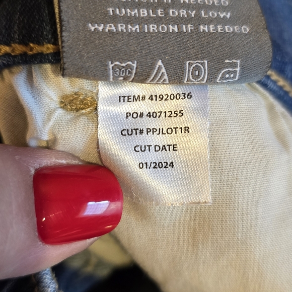 Pull On Torrid Weekender Jeans - Picture 6 of 8